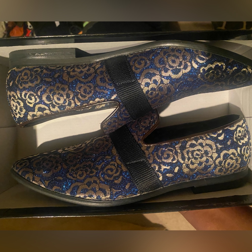 Men Blue and Gold Pattern Loafers
